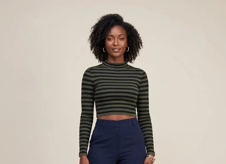 Stripe Mock Neck L/S Crop Sweater
TW1532/2512