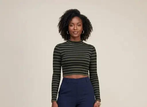Stripe Mock Neck L/S Crop Sweater
TW1532/2512